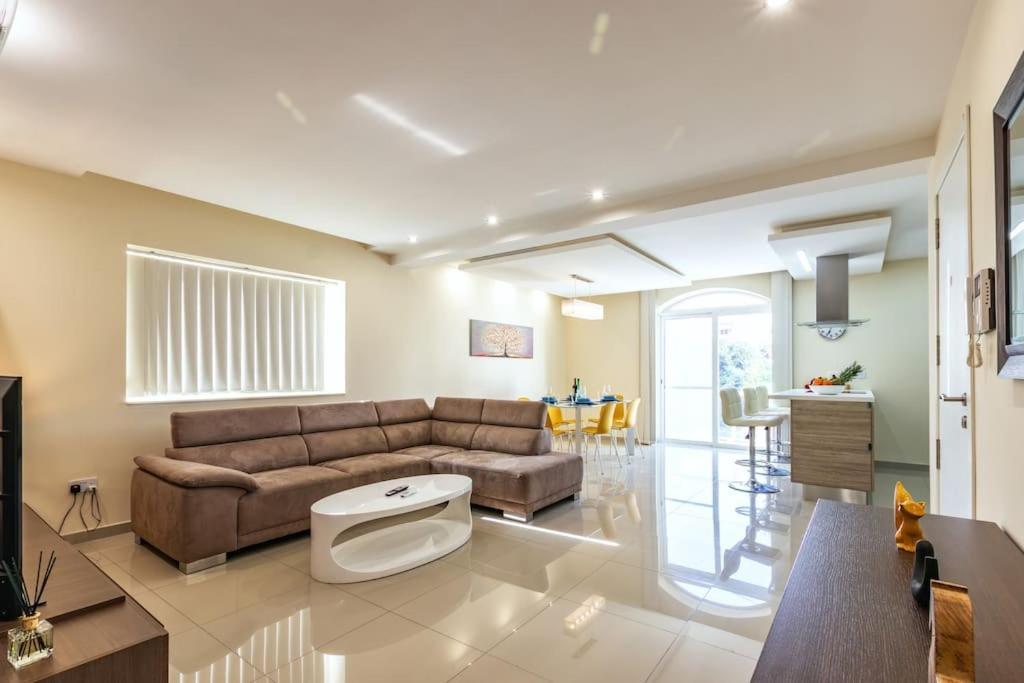 Modern 3 Bedroom Apartment Close To Paceville And Beach Is-Swieqi Eksteriør billede