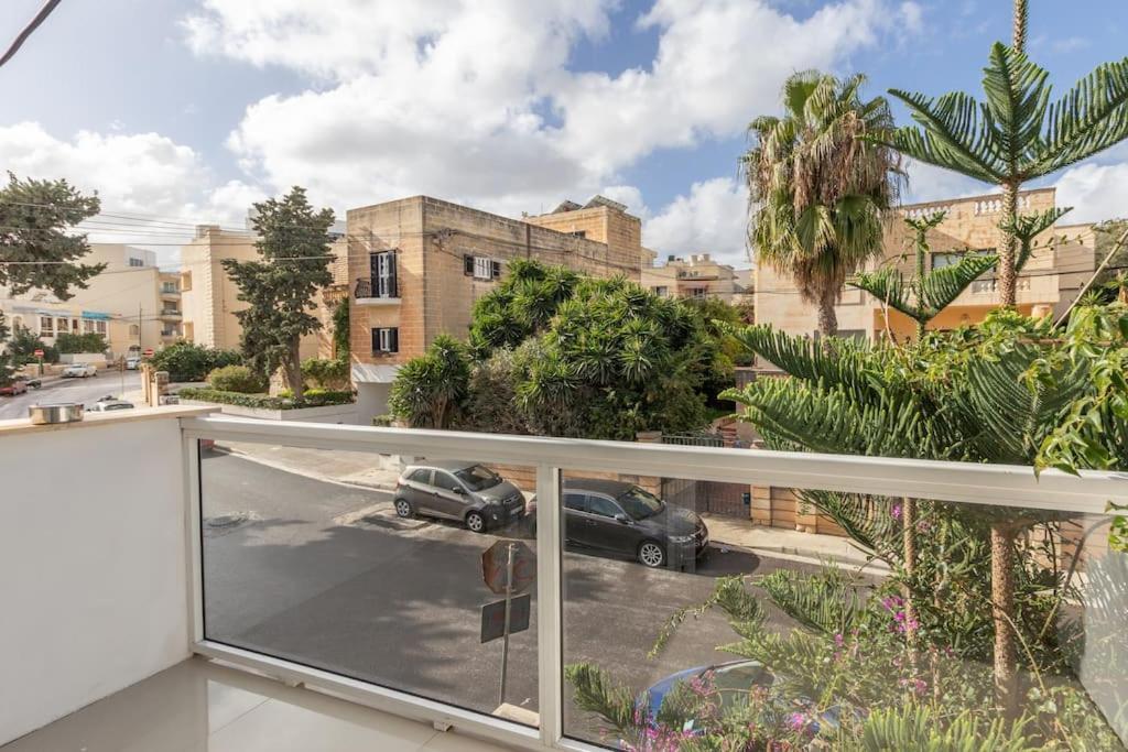 Modern 3 Bedroom Apartment Close To Paceville And Beach Is-Swieqi Eksteriør billede