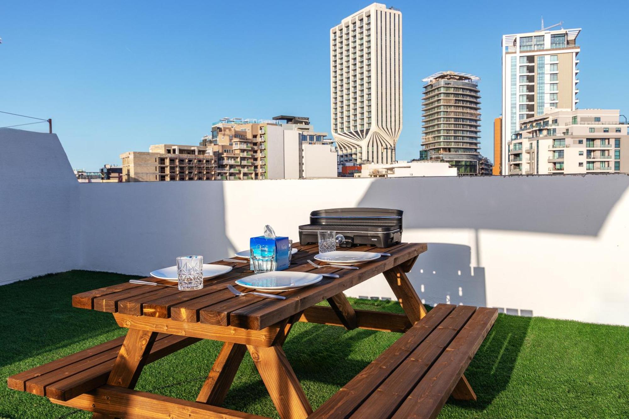 Modern 3 Bedroom Apartment Close To Paceville And Beach Is-Swieqi Eksteriør billede
